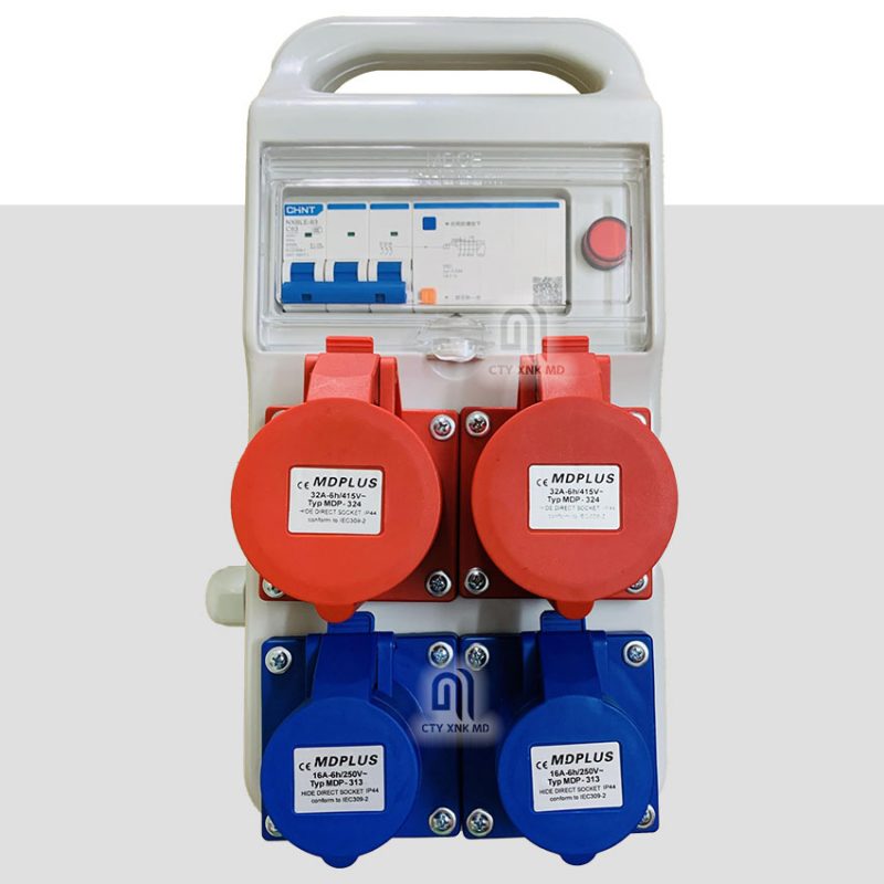 hop chia nguon dien 4 cong ra